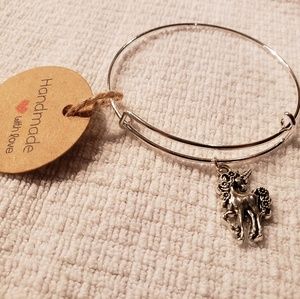 🆕️🦄 NWT Unicorn Charm Bracelet Bangle Layering
